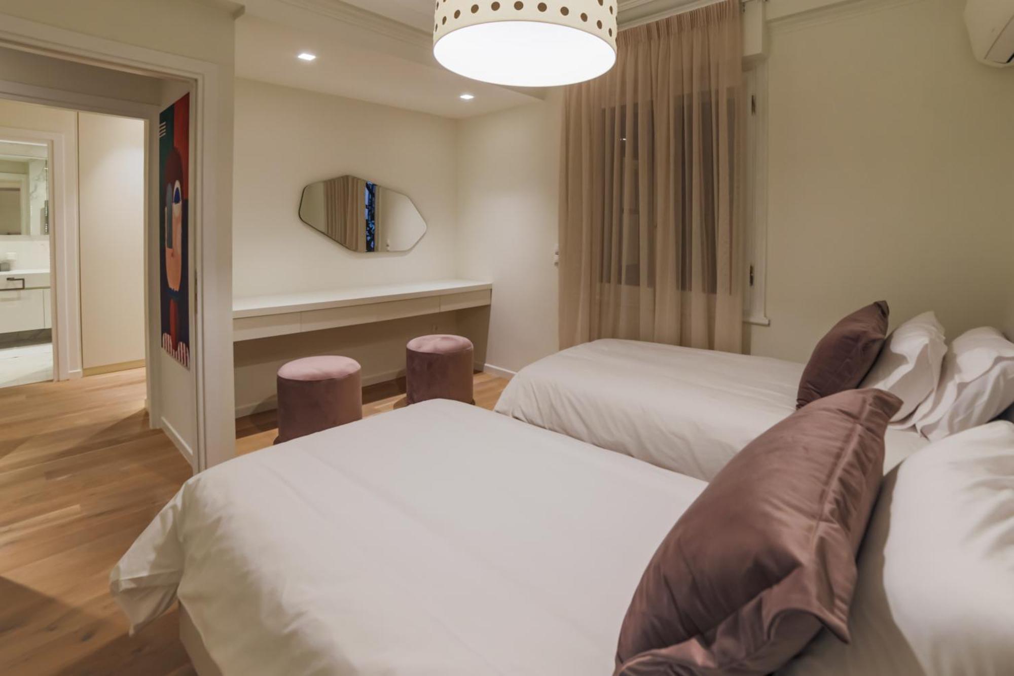 20nty Kolonaki Apartment